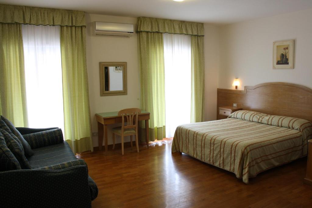 Hotel Donatello ألبيروبيللو الغرفة الصورة